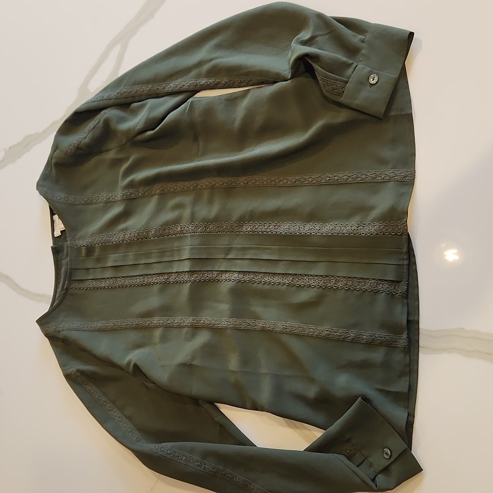 Jcrew pleated front/button back blouse